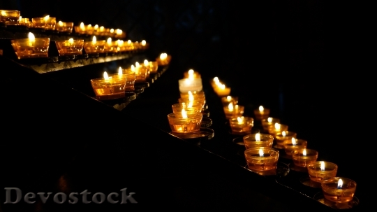 Devostock Church Candles Prayer 783165