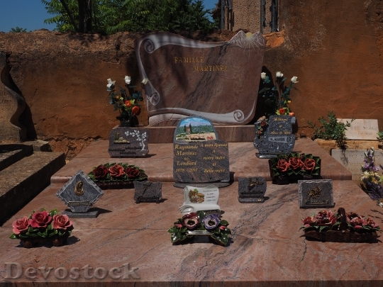 Devostock Family Grave Memorial Stones 0