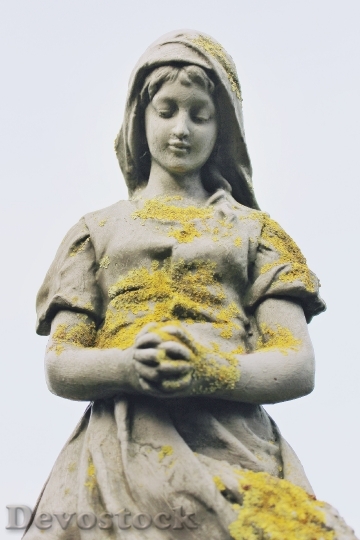 Devostock Fig Statue Sculpture Woman