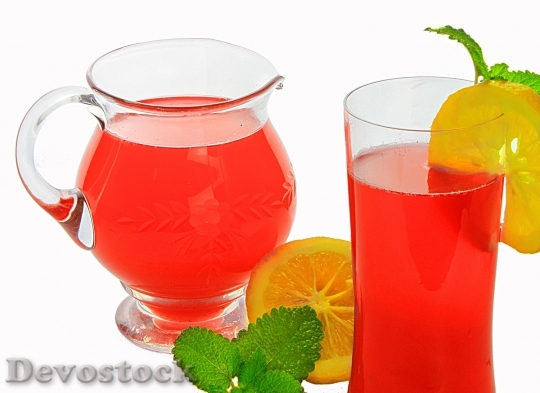 Devostock Food Raspberry Lemonade Beverage