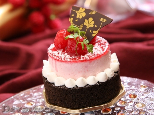 Devostock France Confectionery Raspberry Cake