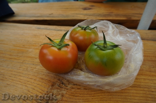 Devostock Fruit Fresh Tomatoes Red