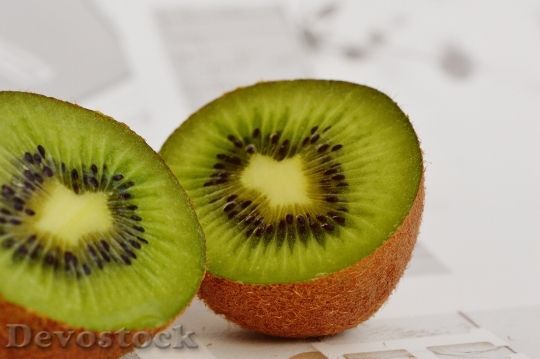 Devostock Kiwi Fruit Healthy Vitamins 10