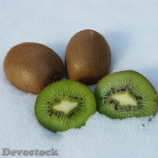 Devostock Kiwi Fruit Vitamins Snow