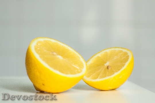 Devostock Lemon Yellow Citrus Fruit