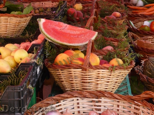 Devostock Market Fruits Melon Peaches