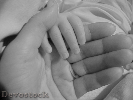 Devostock Mother Baby Hands Birth