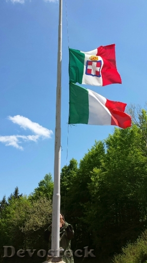Devostock Mountain Tricolor Italy Flag