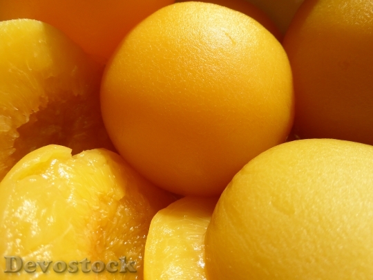 Devostock Peaches In Can Yellow