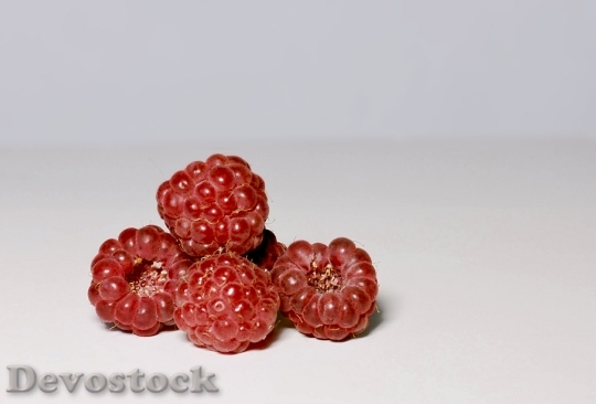 Devostock Raspberry Berry Red Fruit