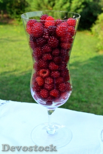 Devostock Raspberry Dessert Fruit Berry
