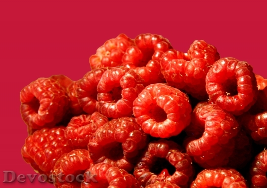 Devostock Raspberry Raspberry Cake Raspberries