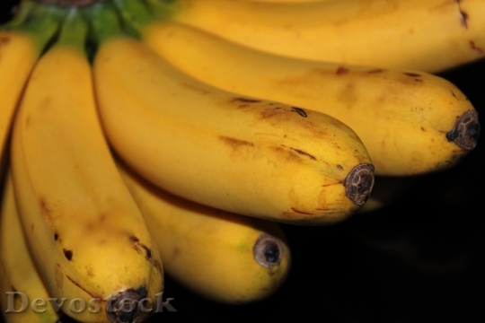 Devostock Ripe Banana Banana Peel