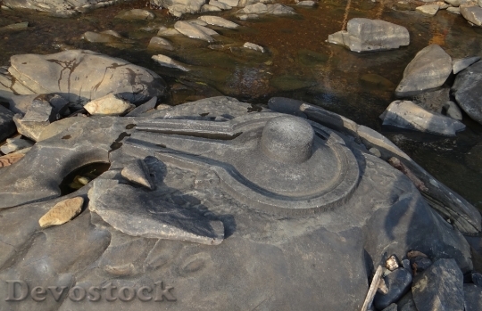 Devostock Sahasralinga Stone Sculptures 747154