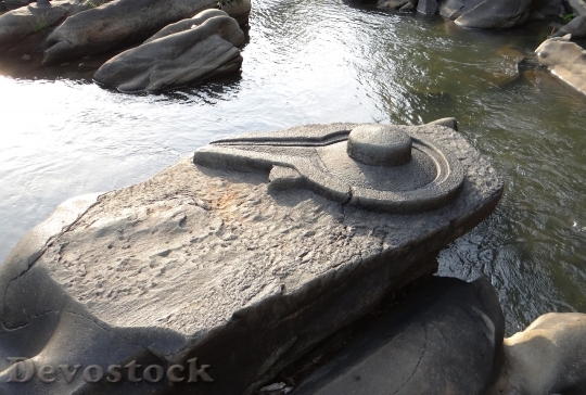 Devostock Sahasralinga Stone Sculptures 747156