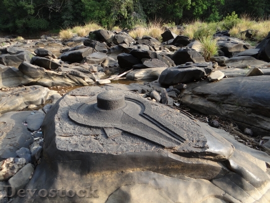 Devostock Sahasralinga Stone Sculptures 747160