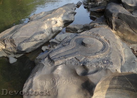 Devostock Sahasralinga Stone Sculptures 747173