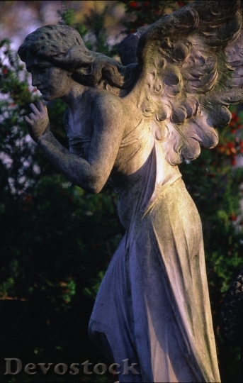 Devostock Sculpture Cemetery Warsaw Pow