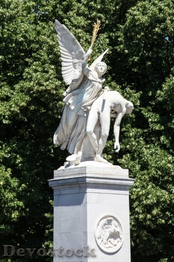 Devostock Statue Angel Sculpture Religion 0