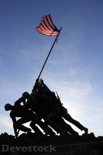 Devostock Statue Flag Hero American