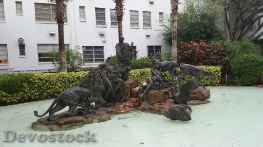 Devostock Statue Water Plants Religious 1