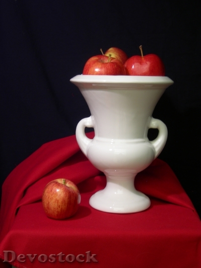 Devostock Still Life Apples Vase