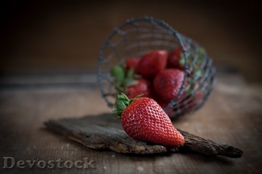 Devostock Strawberries Red Ripe Sweet