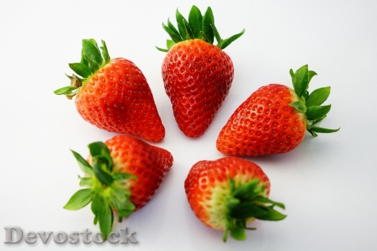 Devostock Strawberries Sweet Red Delicious 5