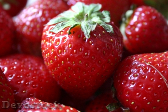 Devostock Strawberry Fruit Red Sweet 2