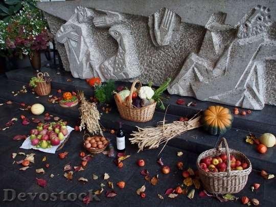 Devostock Thanksgiving Altarpiece Food Fruit