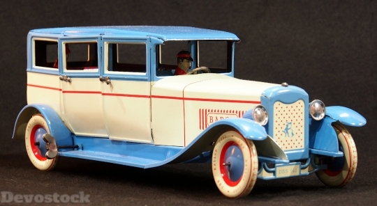 Devostock Tin Car Toy Old 4