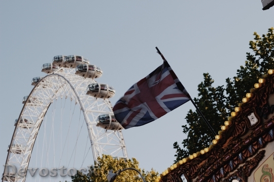 Devostock Union Flag Ferris Wheel