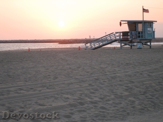 Devostock Venice Beach Lifeguard Tower