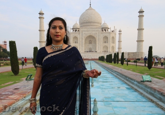 Devostock Woman Taj Mahal Religion