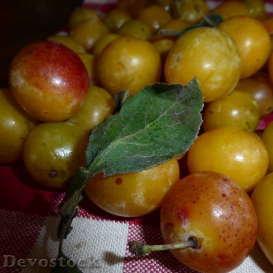 Devostock Yellow Plums Fruit Vitamins 0