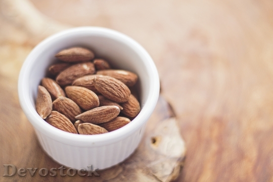 Devostock Almonds Food Nuts Healthy