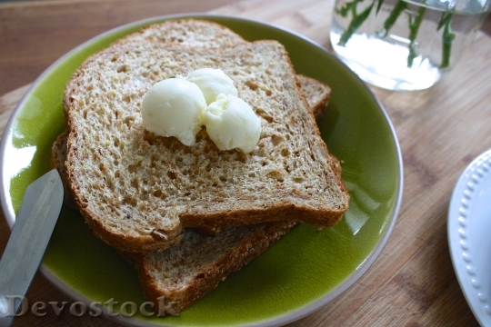 Devostock Breakfast Butter Sprouted Bread 0