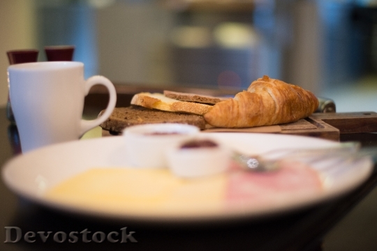 Devostock Breakfast Croissant Coffee Table
