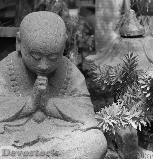 Devostock Buddhism Statue Yard Art