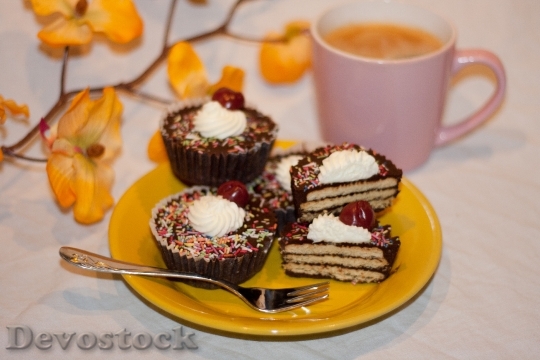 Devostock Cake Tart Pastries Small 1