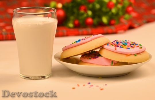 Devostock Christmas Milk Cookies Santa