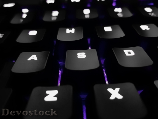 Devostock Dark Laptop Internet 80609 4K
