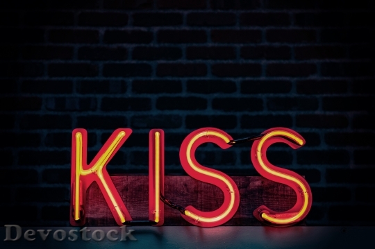 Devostock Dark Sign Kiss 111581 4K