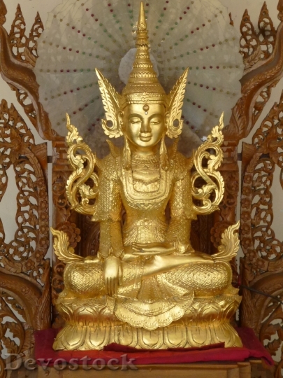 Devostock Myanmar Gold Zen Sculpture