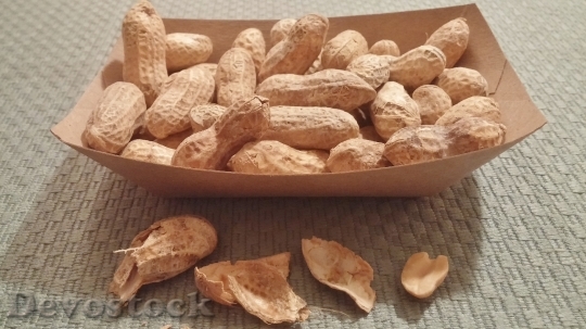 Devostock Peanuts Nuts Food Nutshell