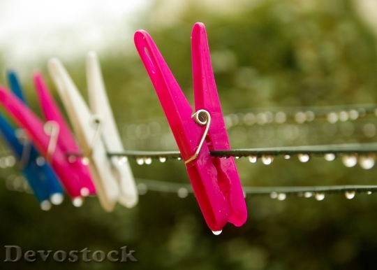 Devostock Pins Laundry Rain Drop