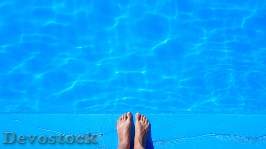 Devostock Pool Feet Closed For