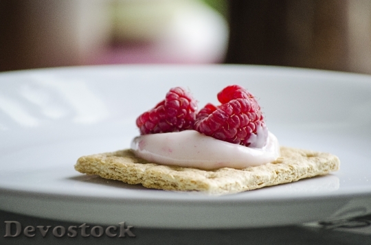 Devostock Raspberries Cracker Dessert Snack