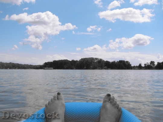 Devostock Relax Float Lake Feet