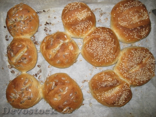 Devostock Roll Bread Crispy Frisch 2